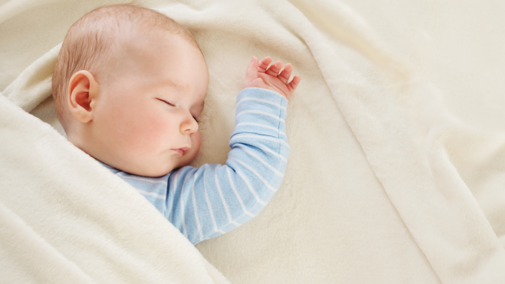 Yeni Doğan Bebek Nasıl Uyandırılır?